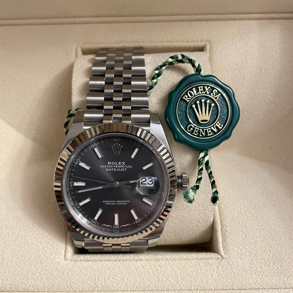 Beautiful like-new Datejust Rolex Watch for Men